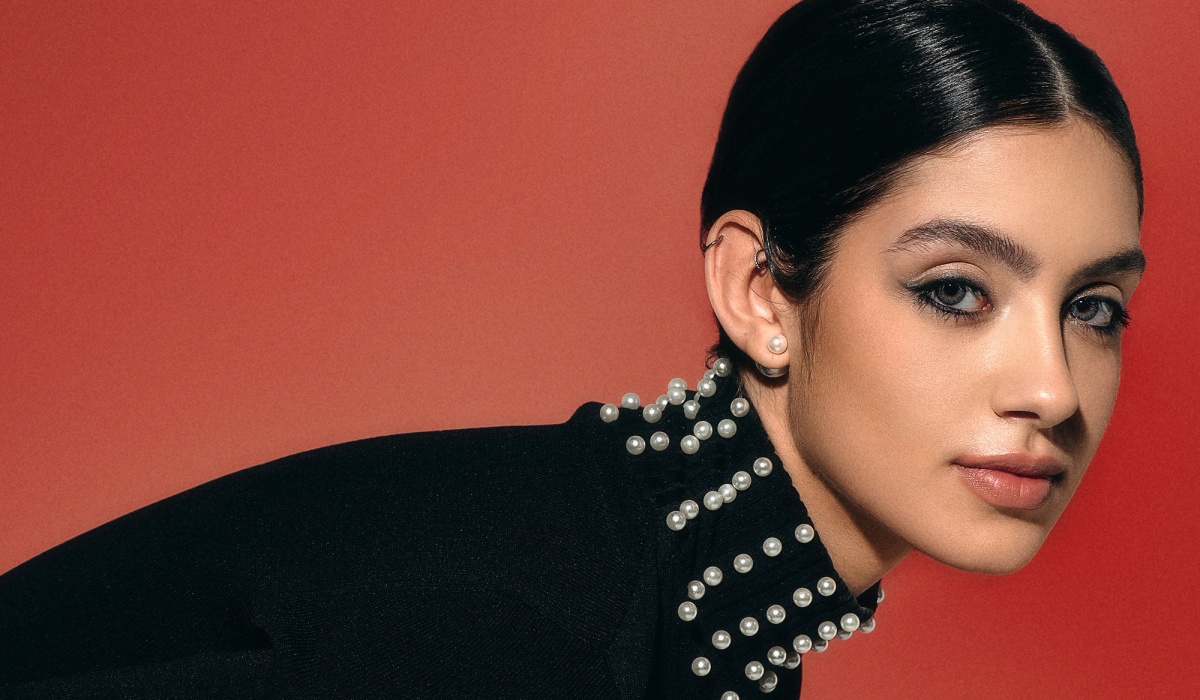 Vibrant Visions: Trendy Color Contact Lenses for White Friday