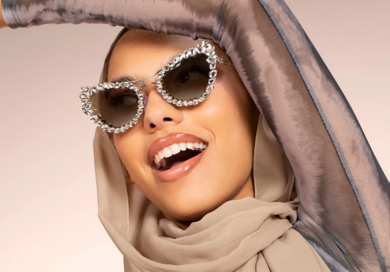 نصف السعر، نفس الأناقة