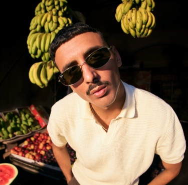 تفعيل وضع الشخصية الرئيسية: إطارات مفعمة بطاقة موسم برج الأسد