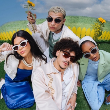 The Ultimate Guide to Choosing Eyewear: A Roundup of the Top 5 Best-Selling Frame Brands of 2024