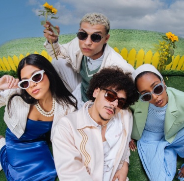 الدليل الكامل لاختيار النظارات: مجموعة من أكثر خمس ماركات مبيعًا لعام 2024