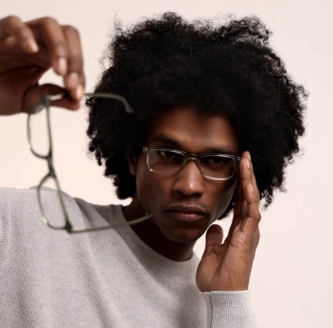 أفضل نصائح لشراء النظارات الطبية أونلاين