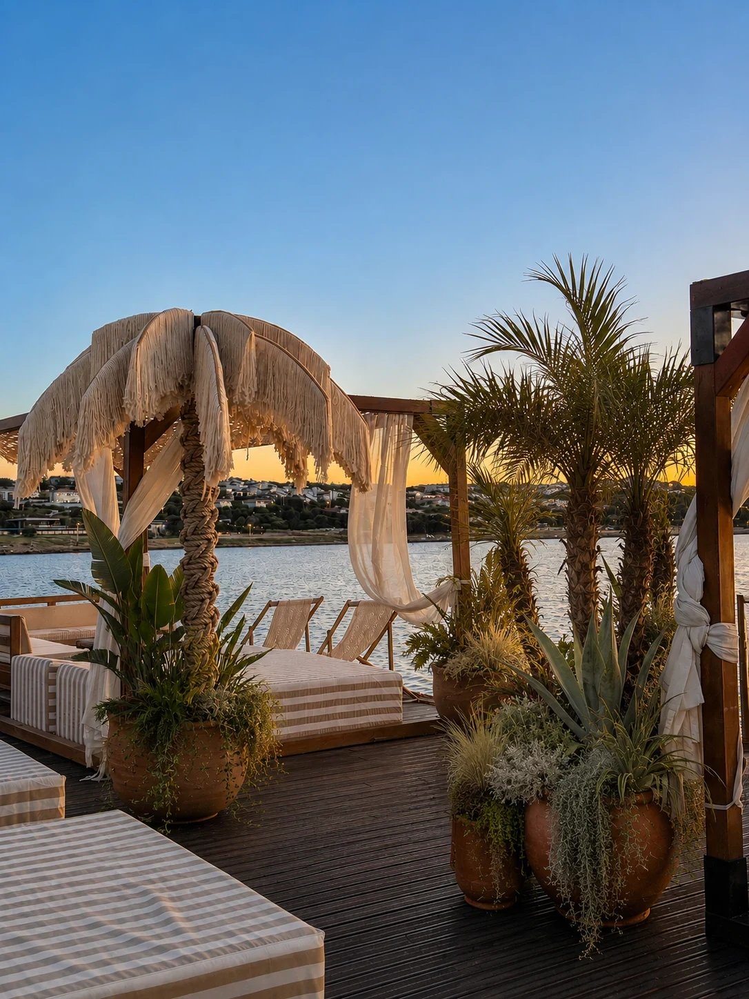 Dimare Palm Tree — product (DM-UM-016)
