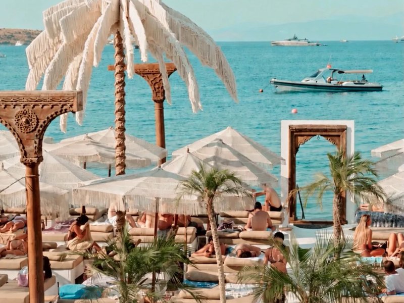 Reana Beach Bar