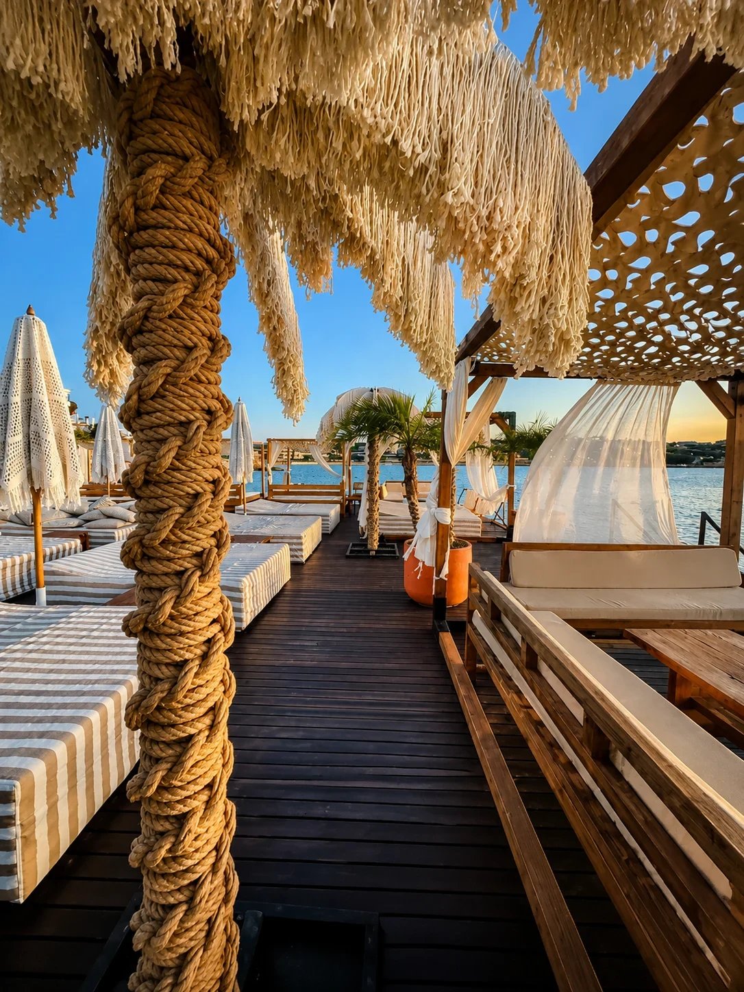 Dimare Palm Tree — product (DM-UM-016)