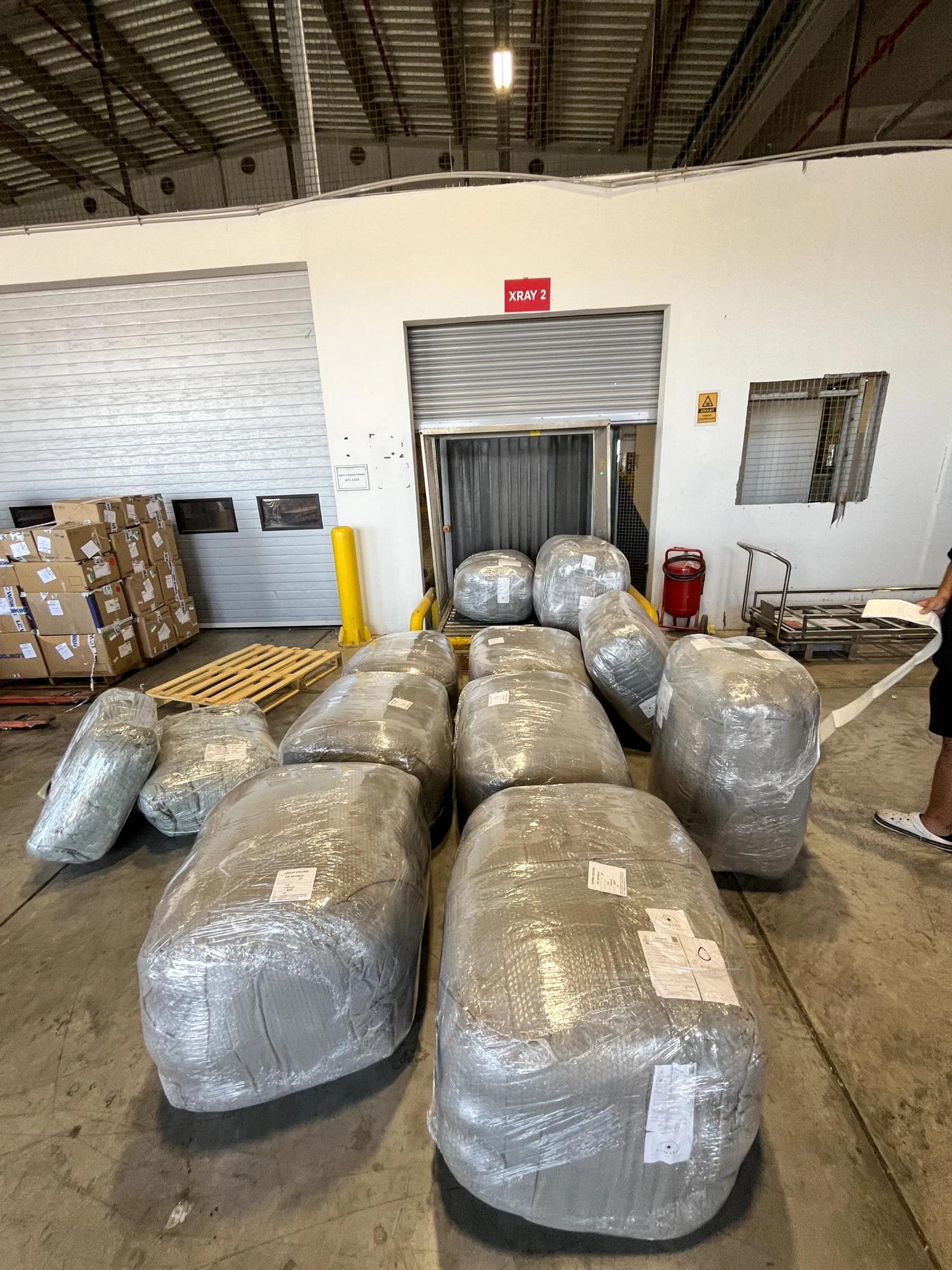 Grouped packages during shipment preparation