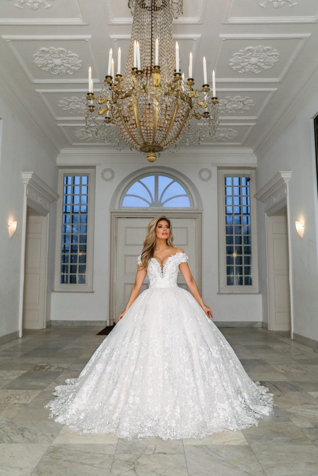 Alberto Axu trouwjurk Lena