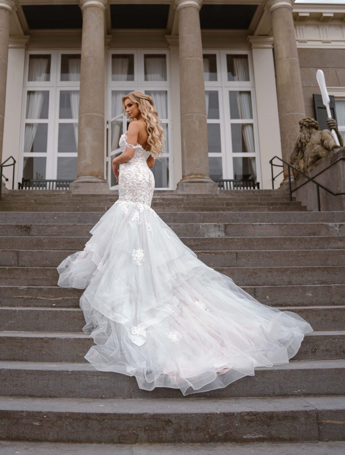 Beige Trouwjurken Collectie 2024 2025 Alberto Axu 42