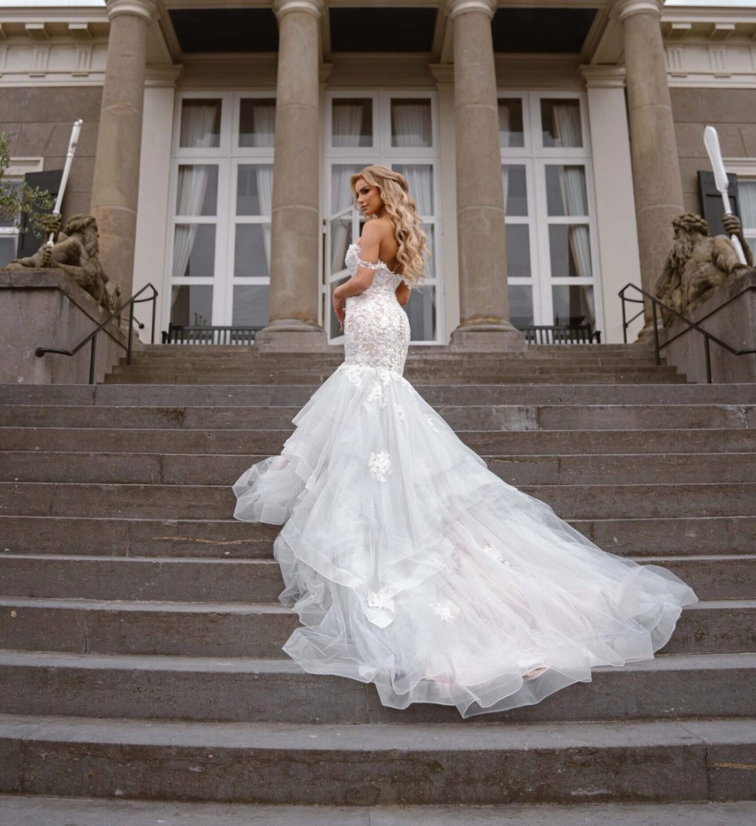 Beige Trouwjurken Collectie 2024 2025 Alberto Axu 42