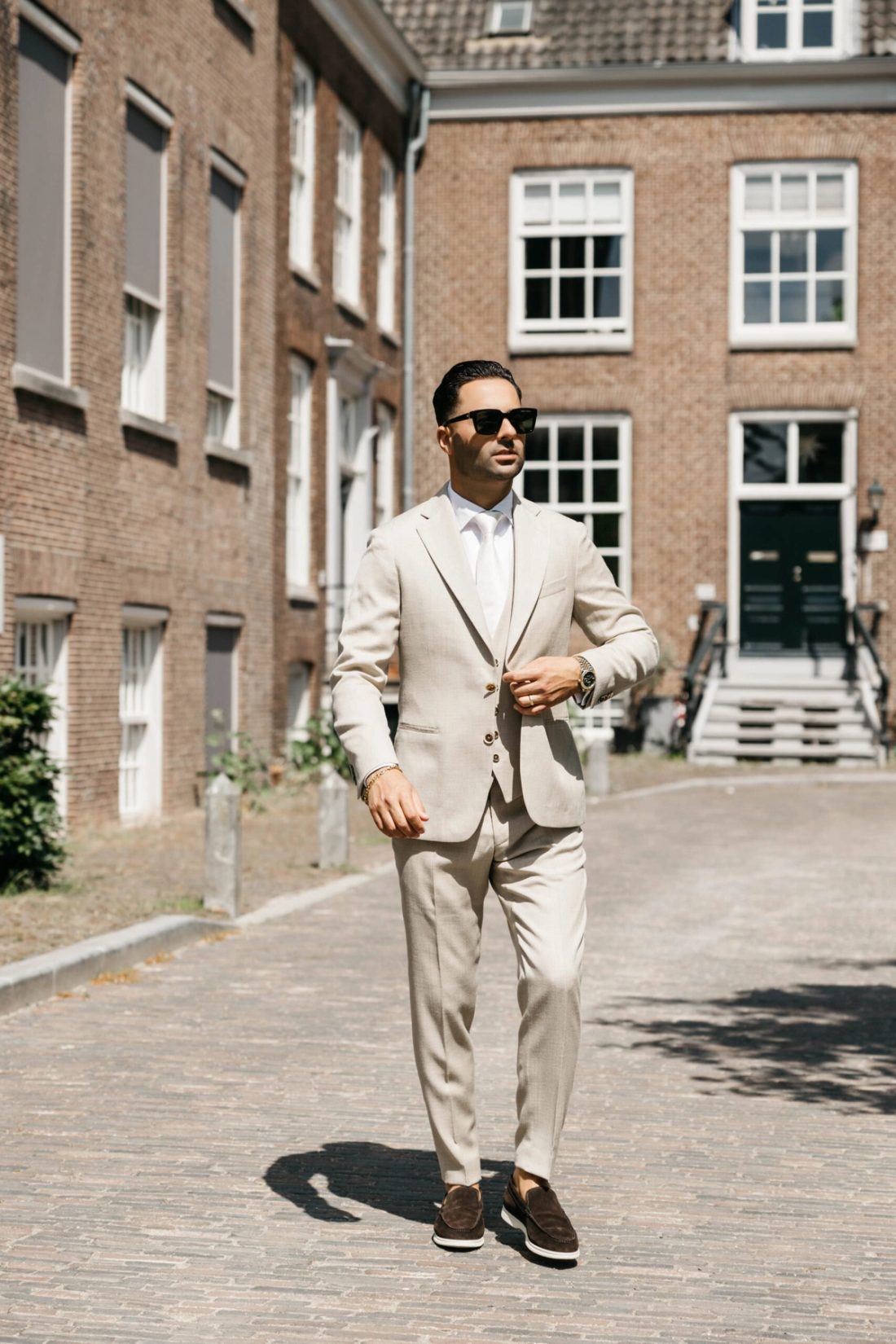 trouwpak zand beige zomer trouwen alberto axu