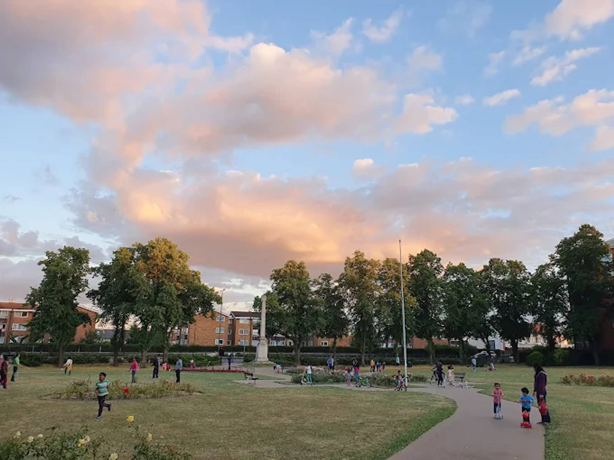 ilford war memorial gardens
