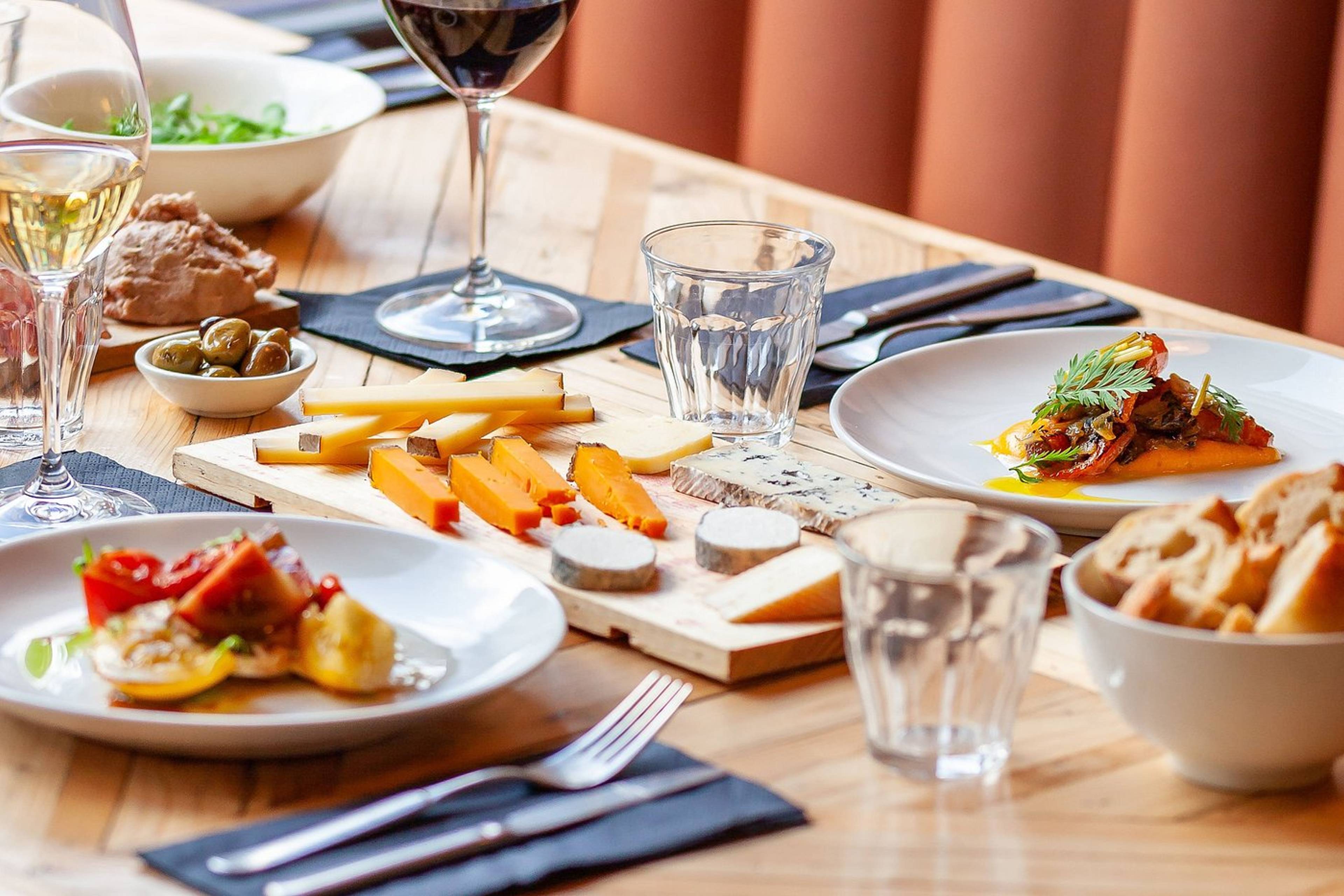 Authentique Epicerie & Bar