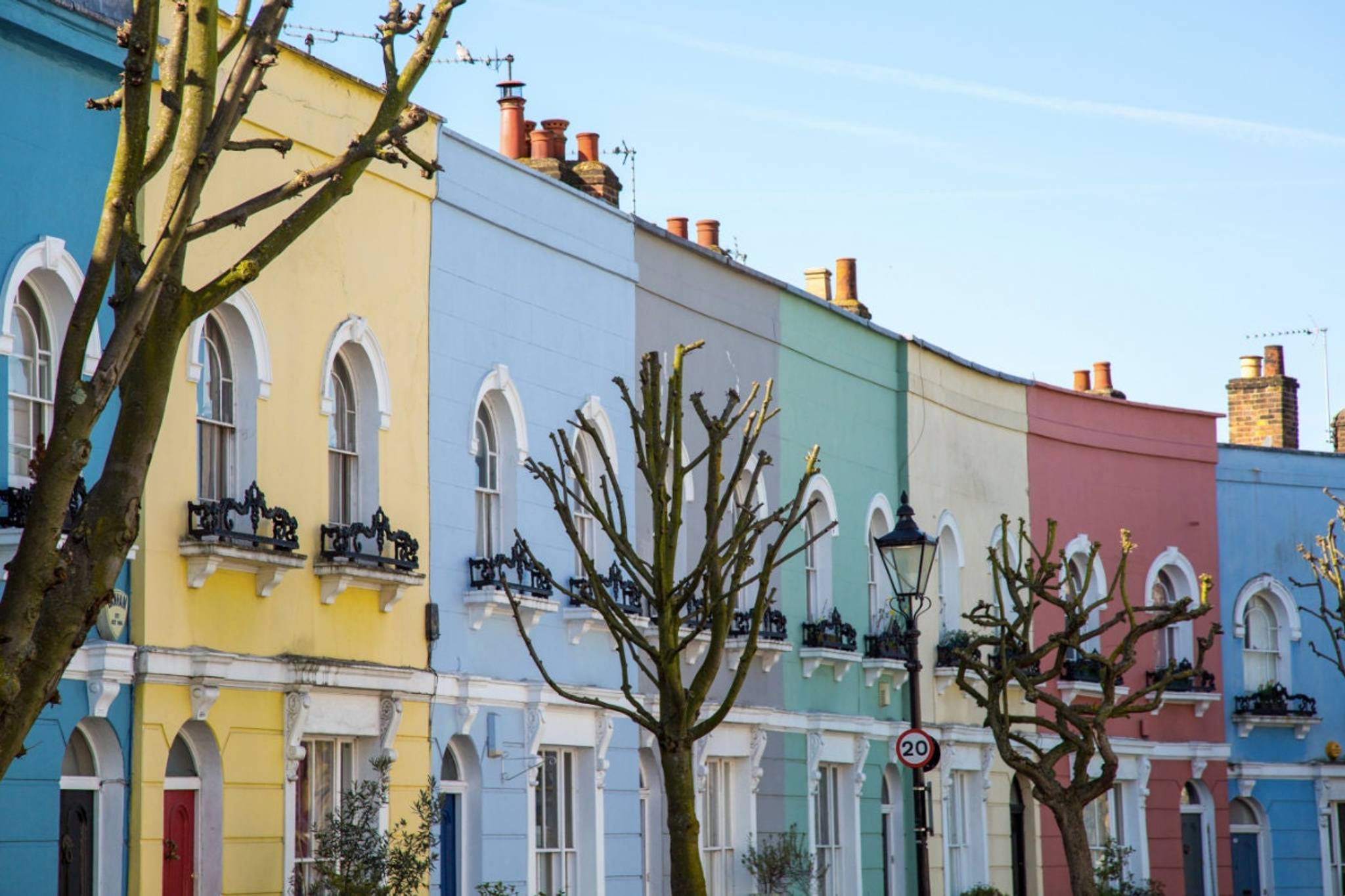 Colored houses at Kelly street
