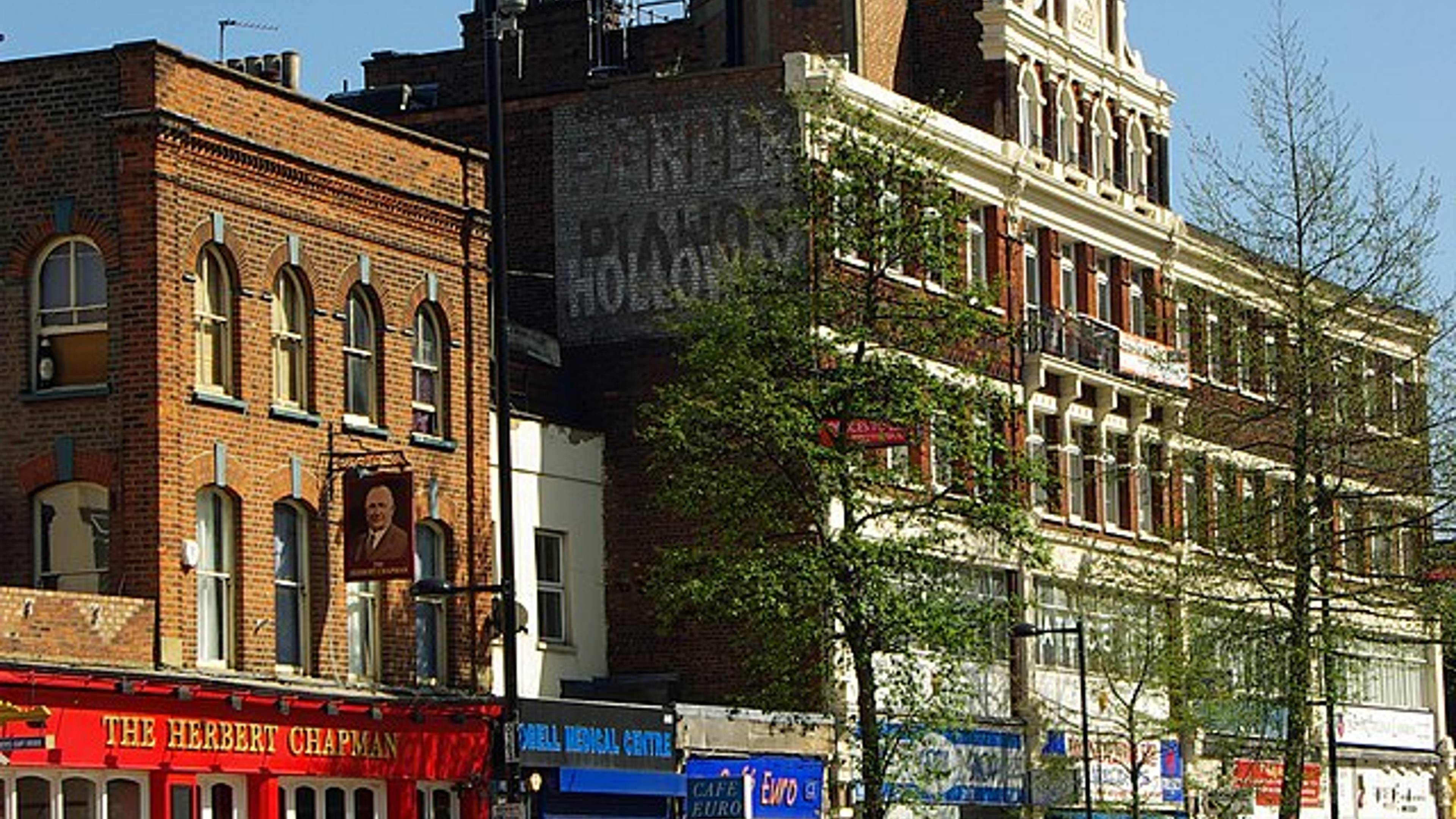Roadside restaurants along Holloway Road