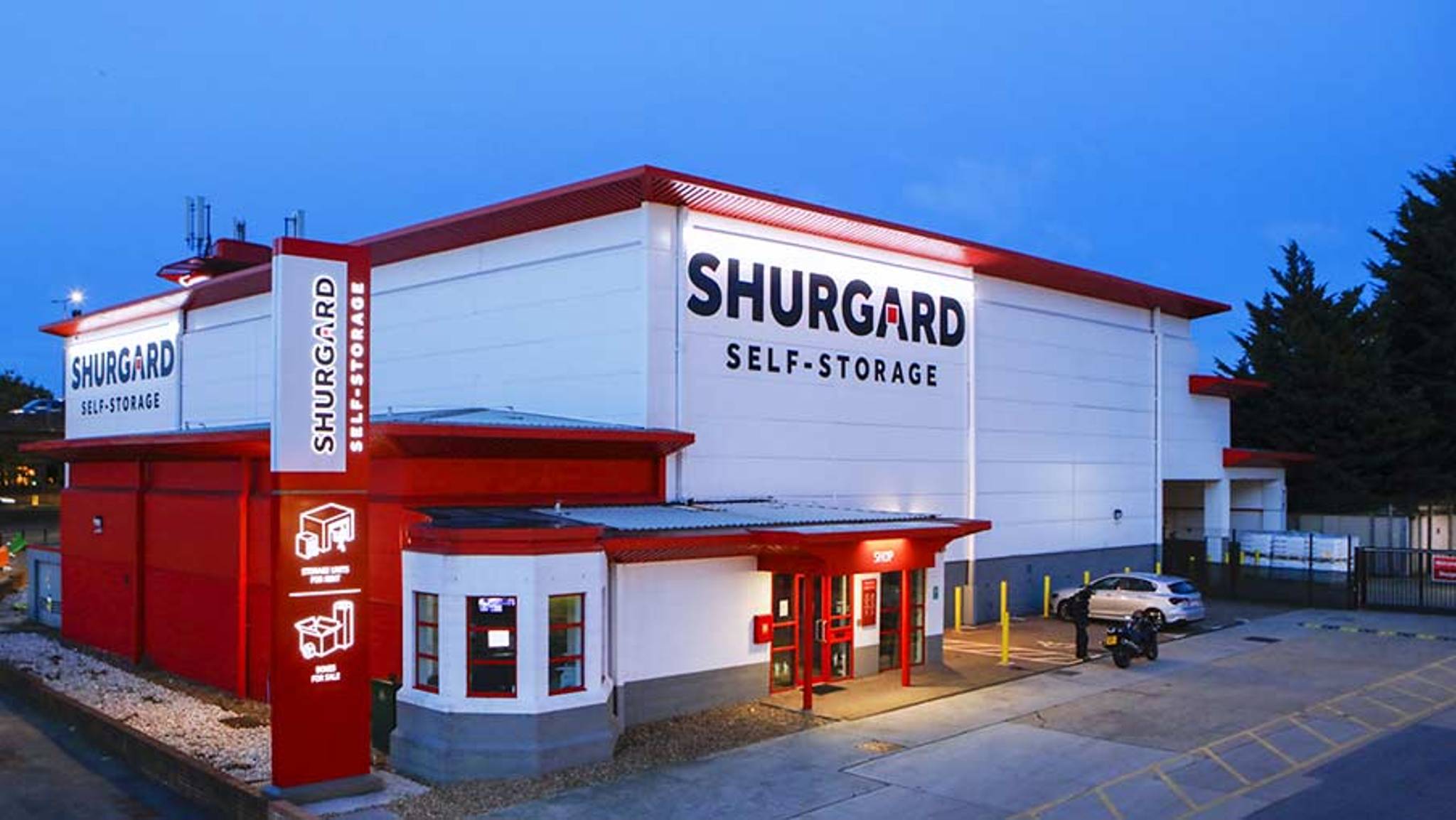 Outdoor view of Shurgard self storage facility