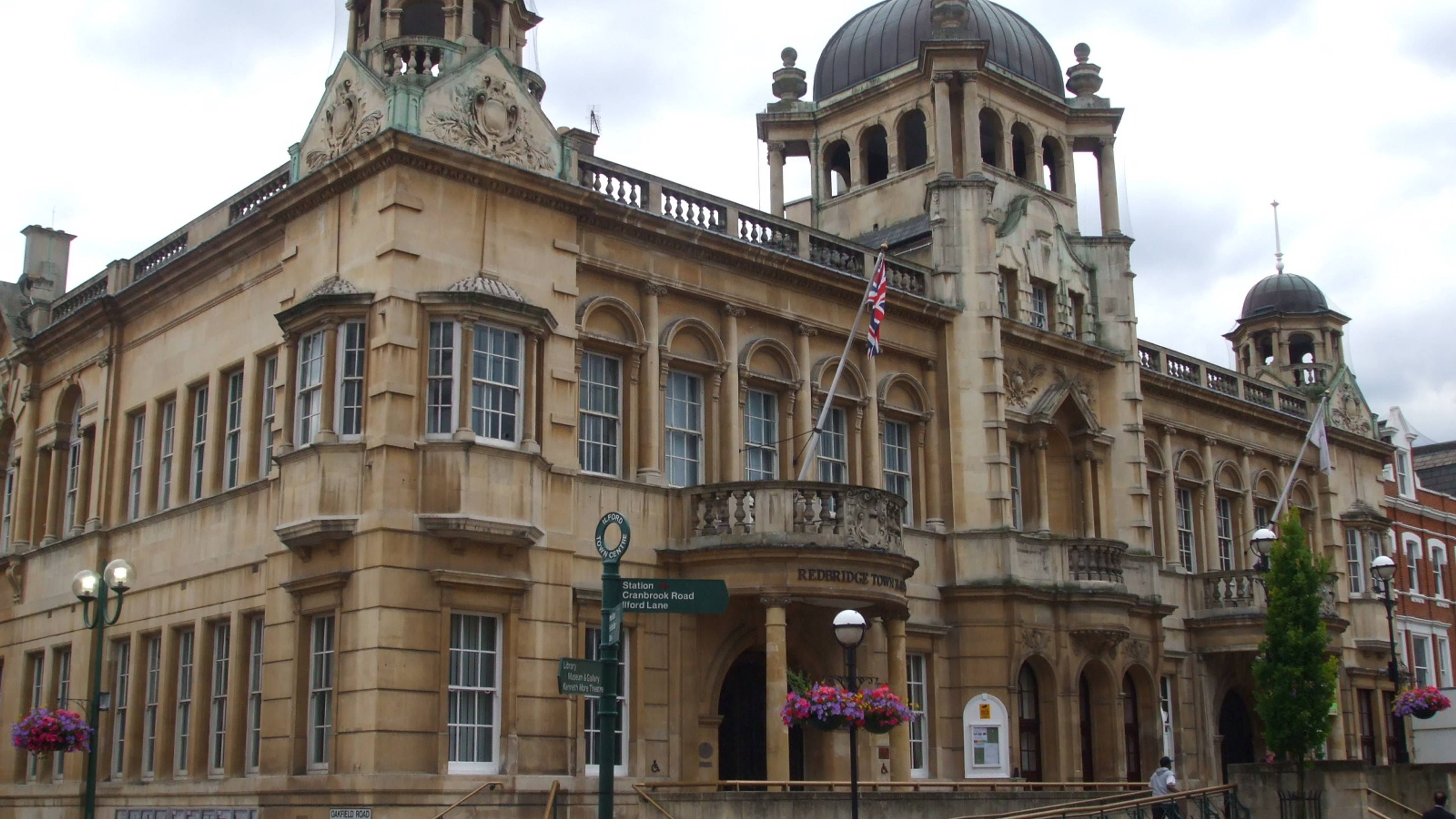 Ilford redbridge town hall