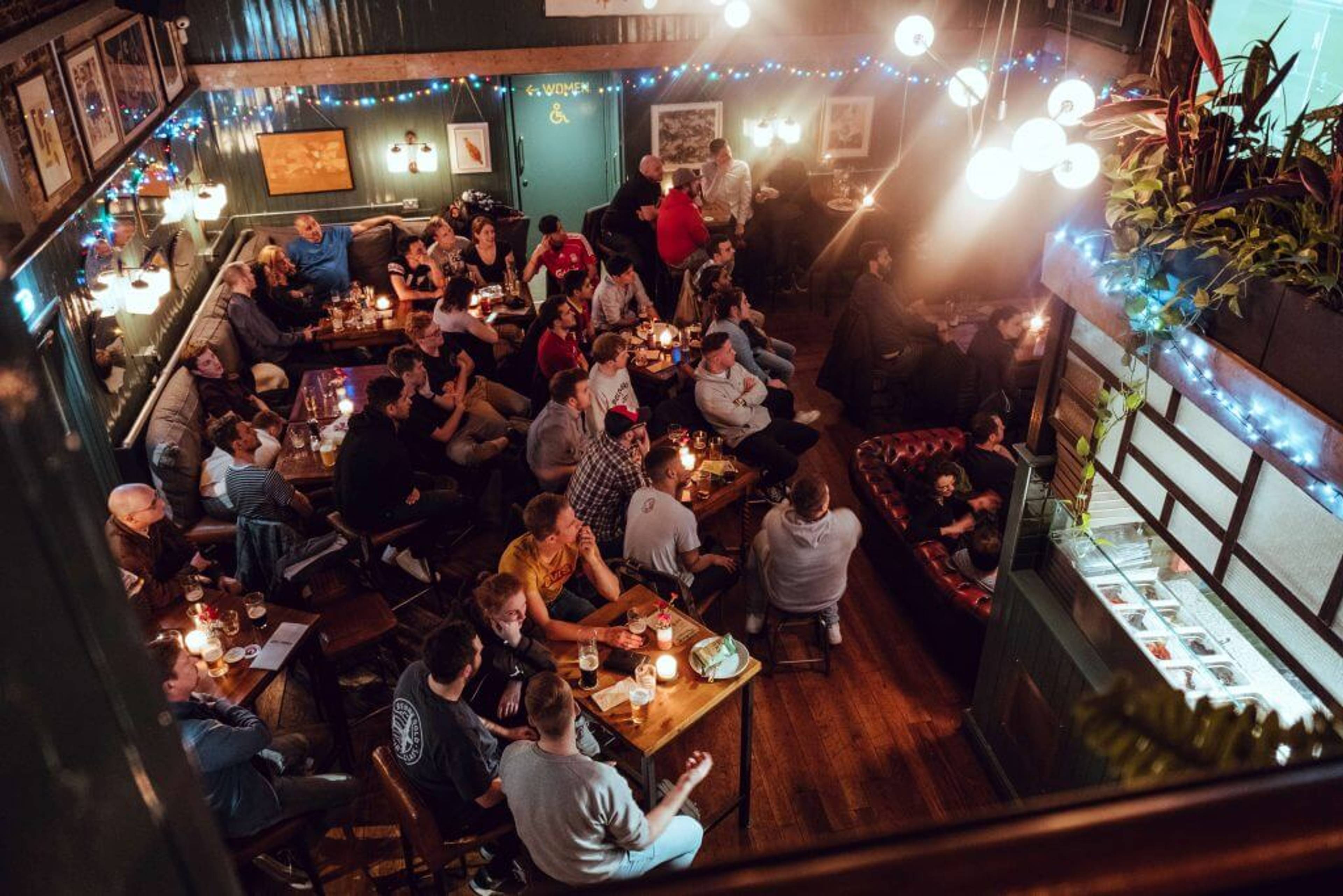 A night at the Victoria Tavern