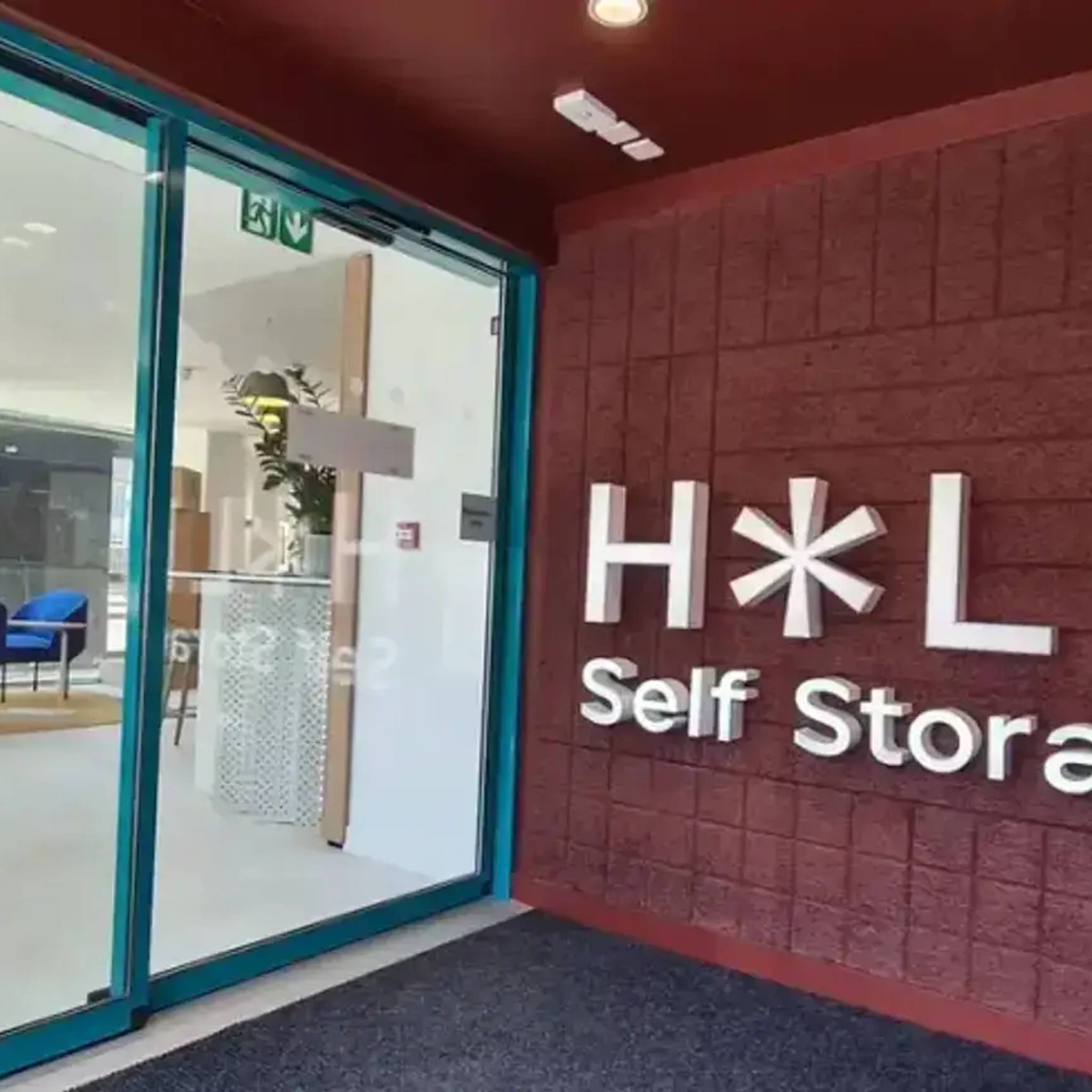 HOLS self storage office