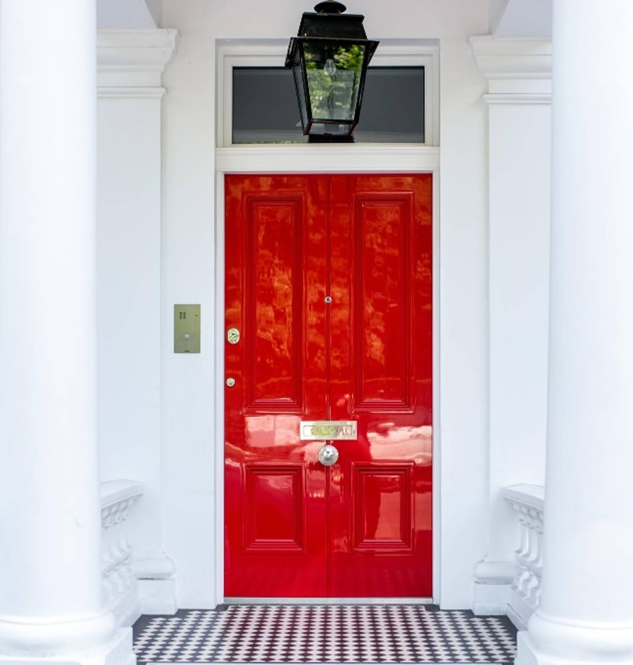 red front door to nice uk home