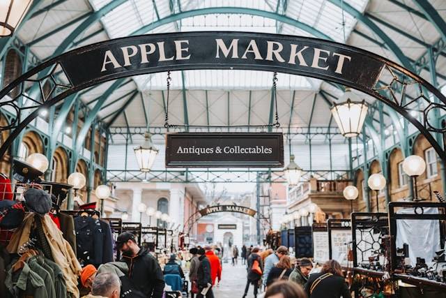apple market at covent garden market