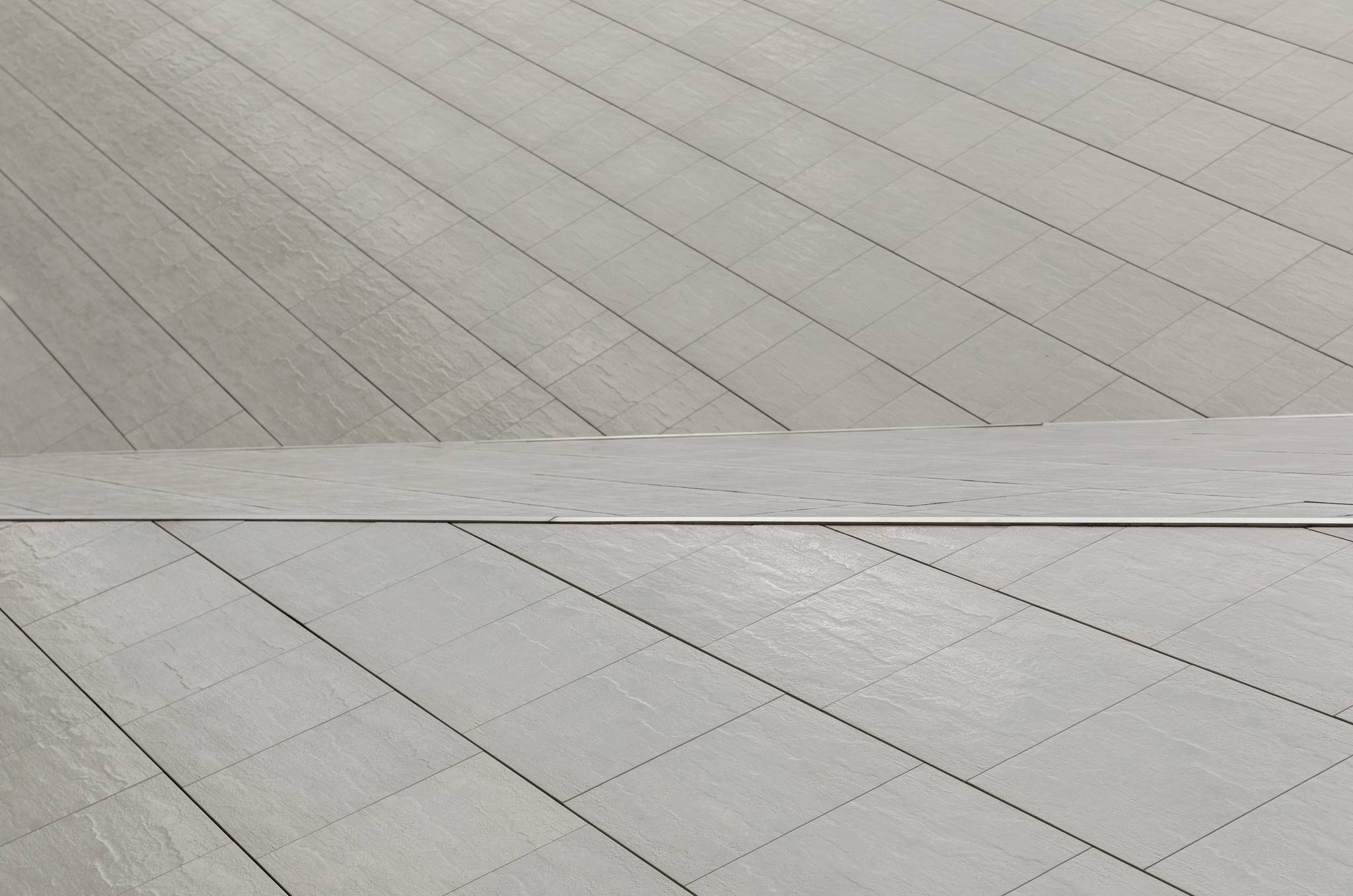 Symmetrical floor panels