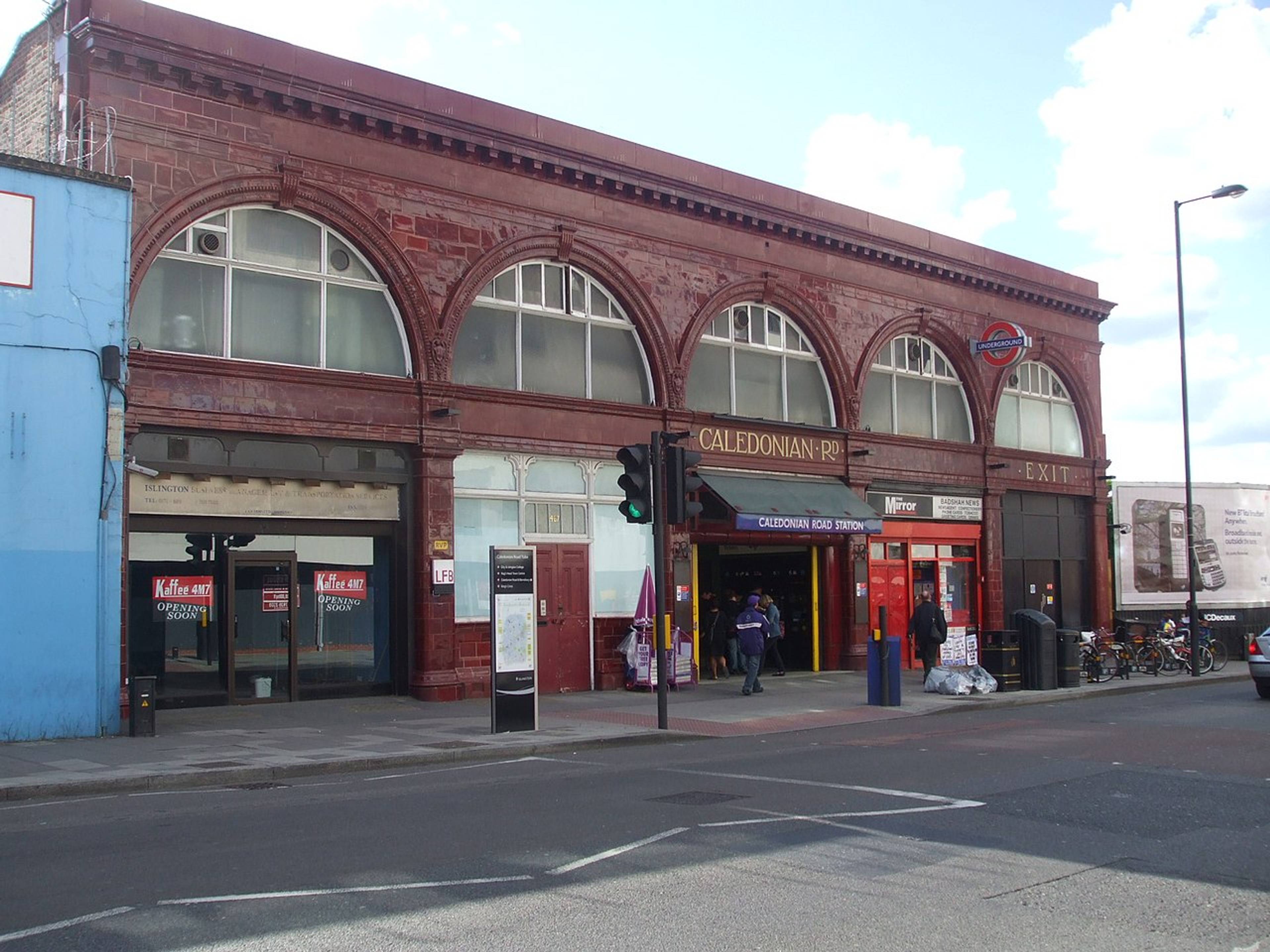 caledonian road train station