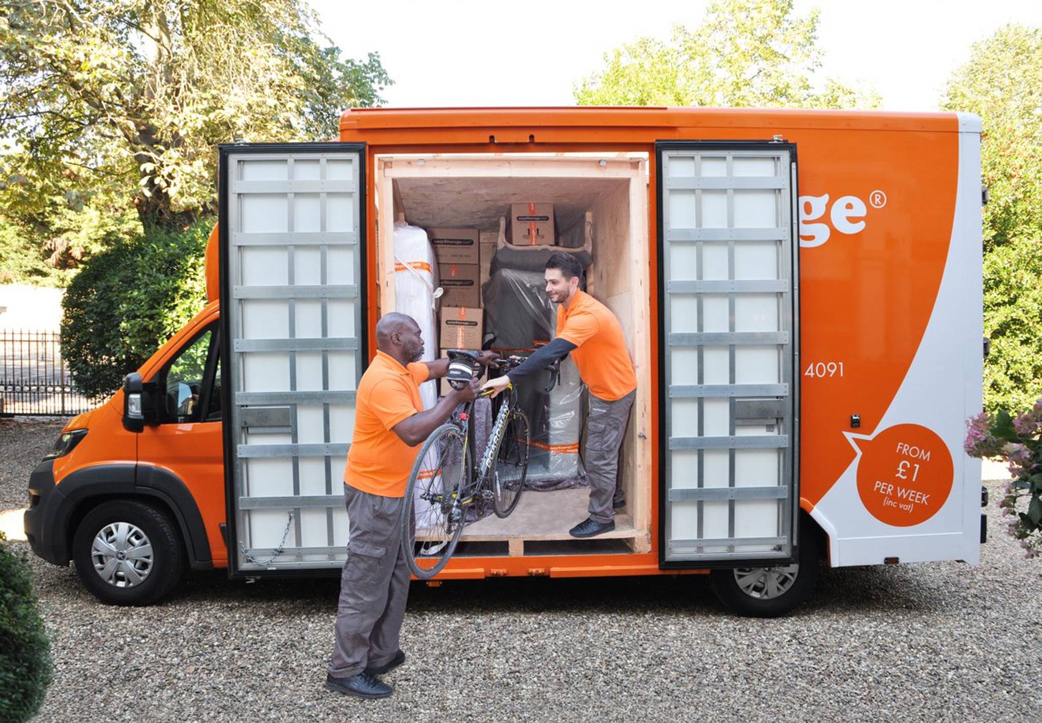 easyStorage delivery men unloading van