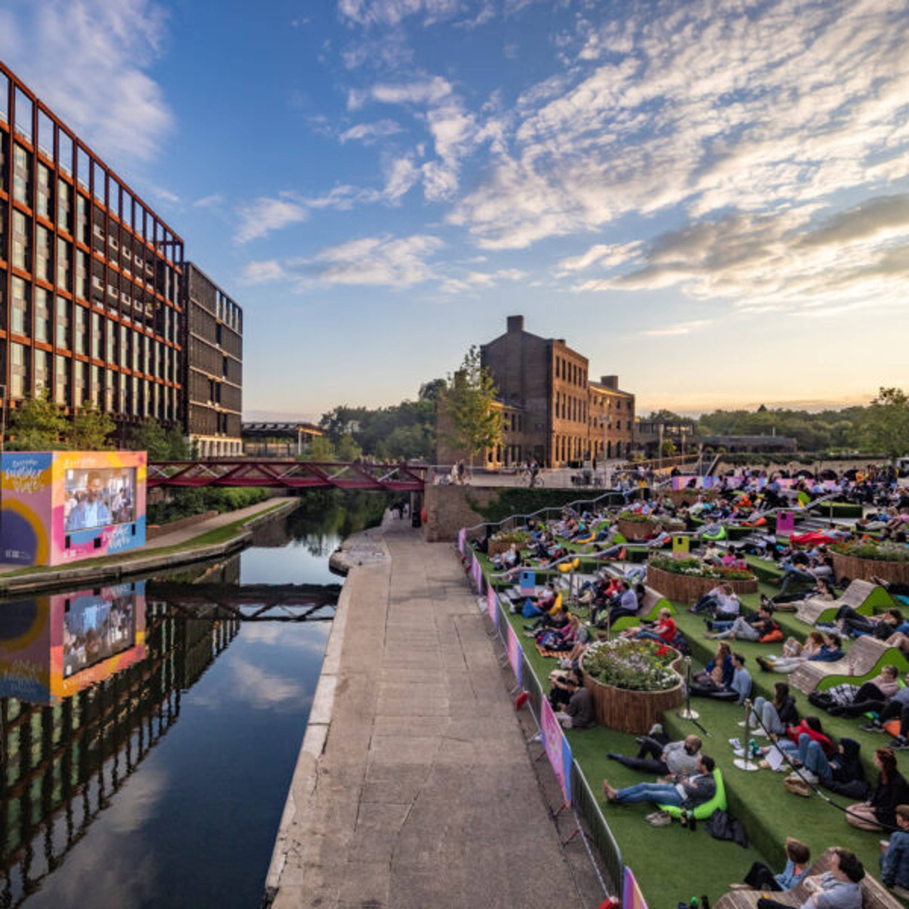 A scenic waterway in King's Cross, London