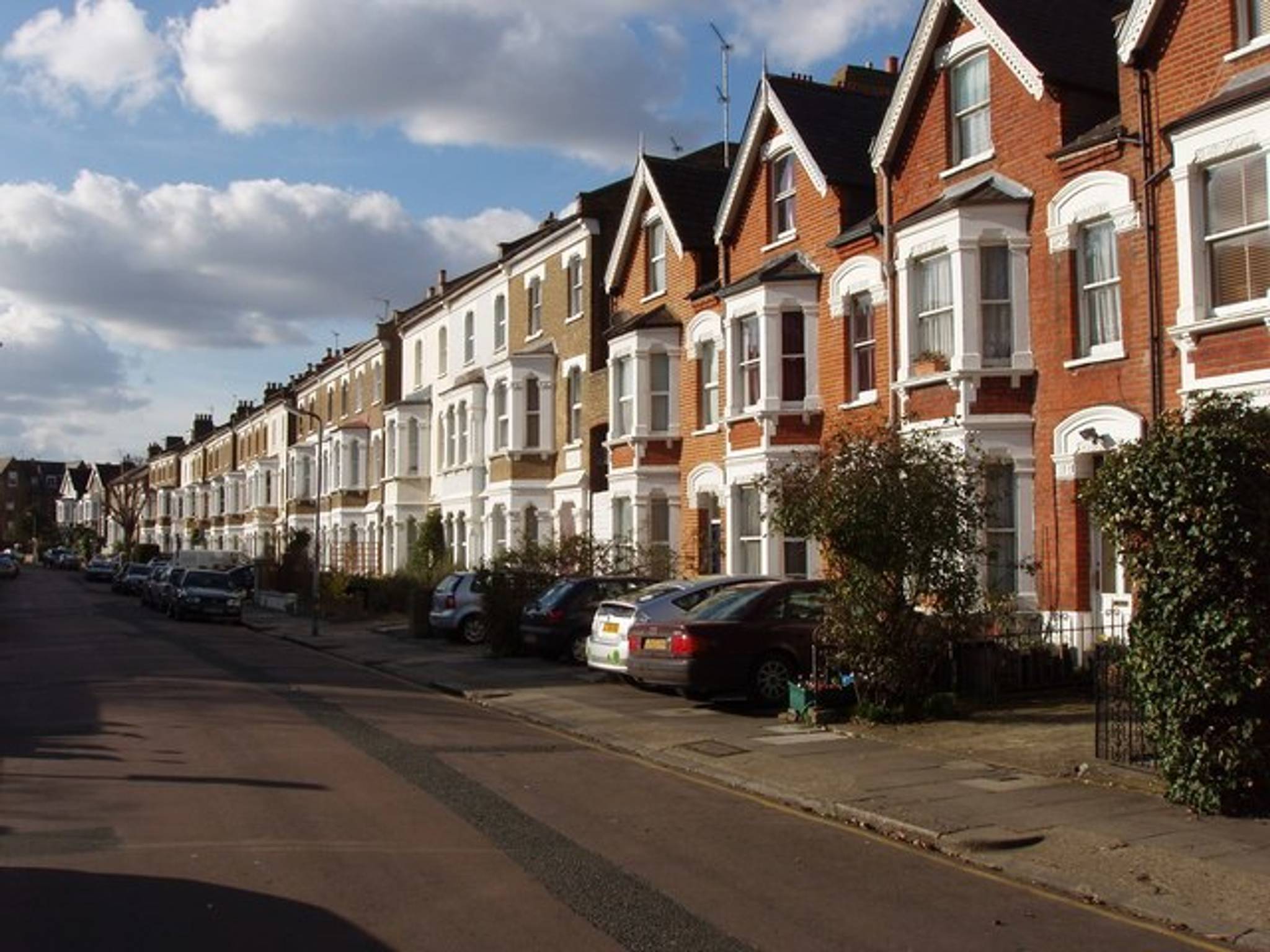 Arlington Gardens, Chiswick View from the end near Turnham Green.
