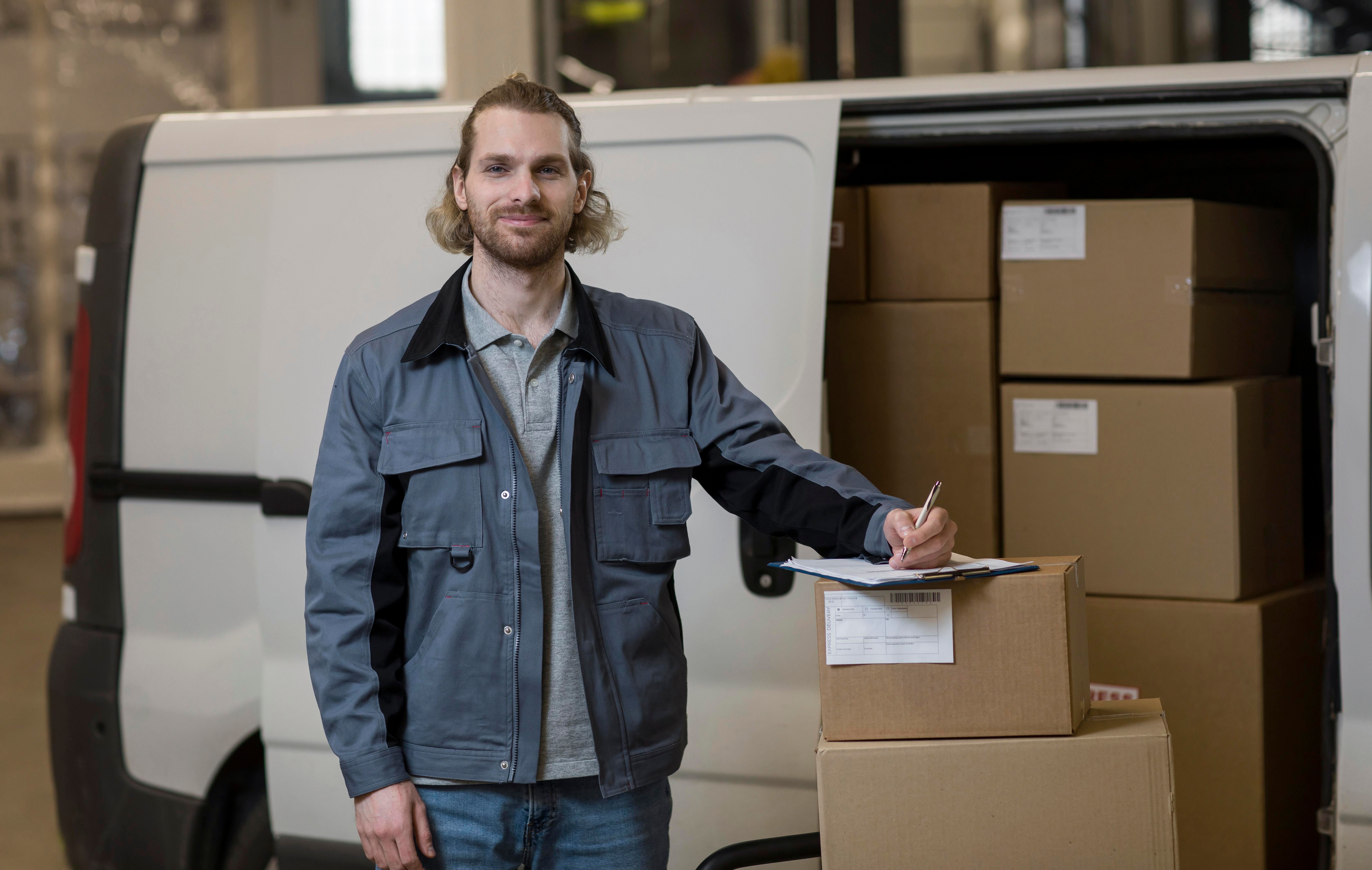 Top 10 London Removals Companies [2024 Update] HOLD