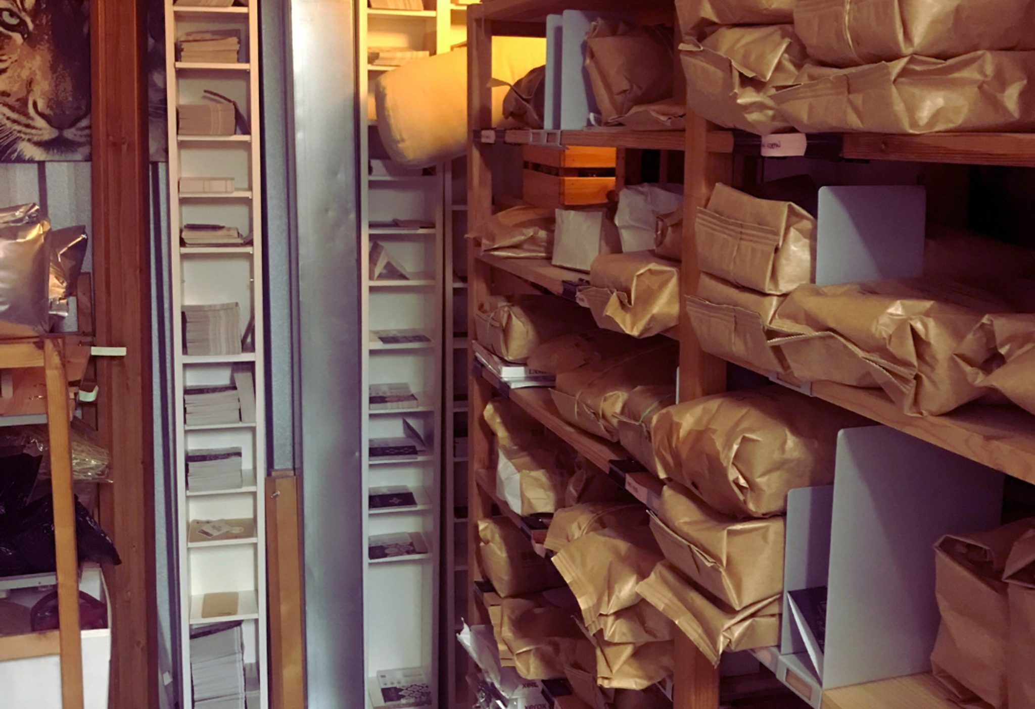 hold self storage ecommerce storage unit with tea shirt stock