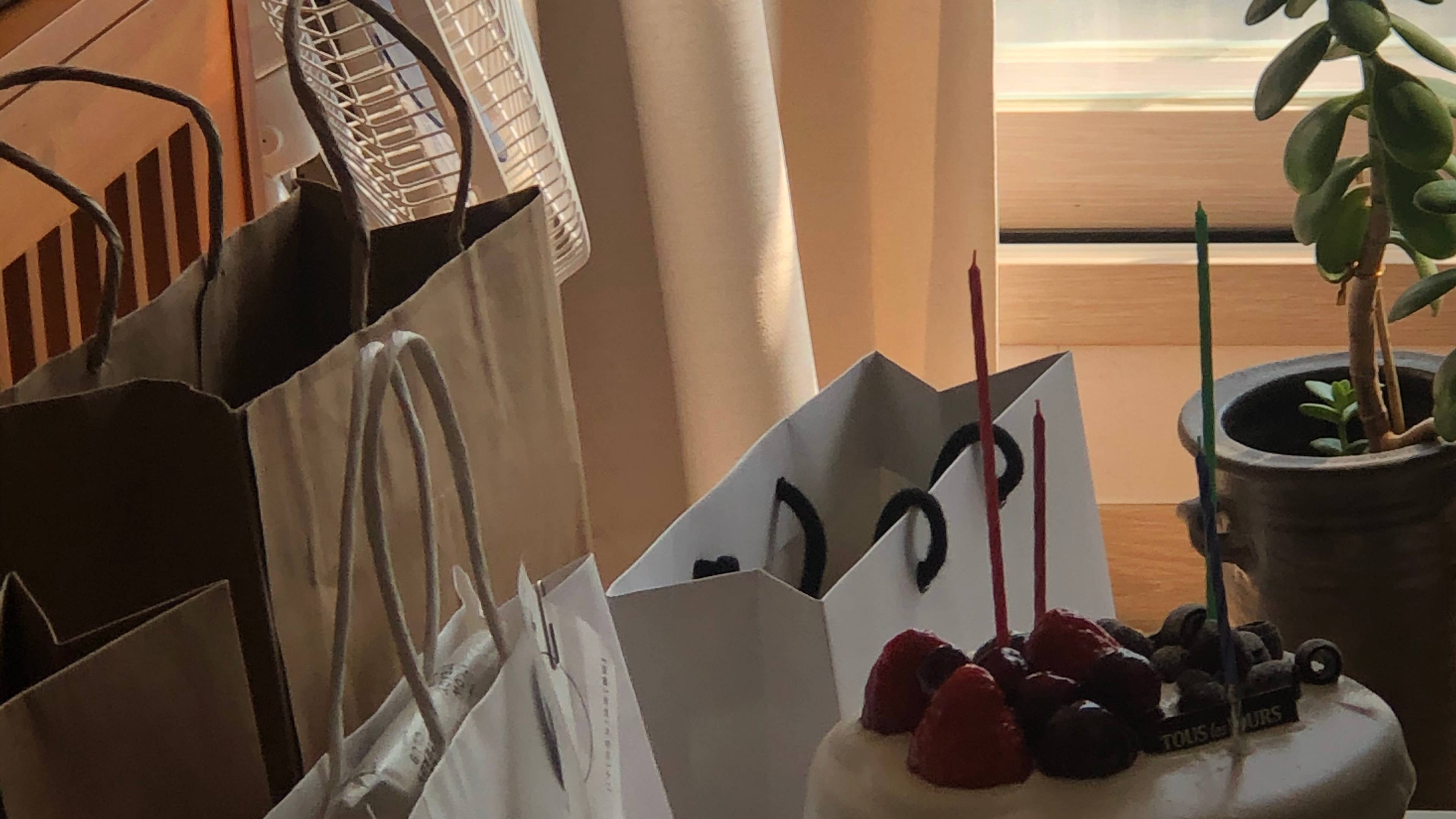 Gift bags with cake