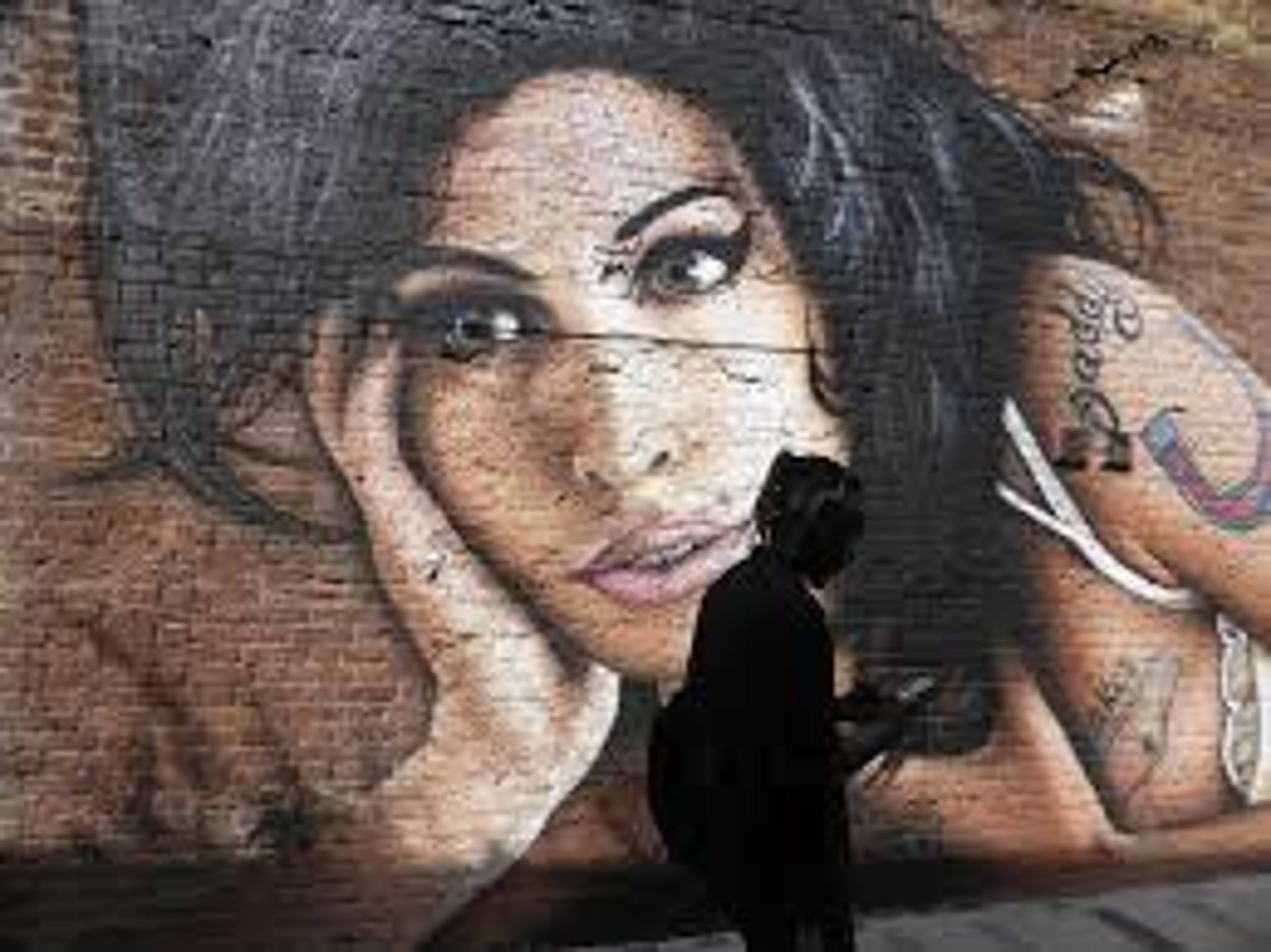 mural of amy whinehouse