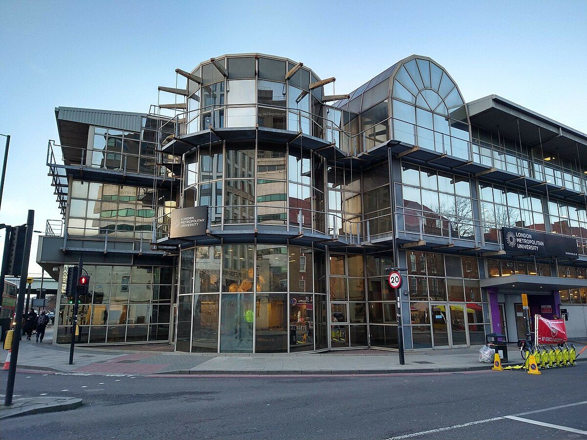 london met holloway road