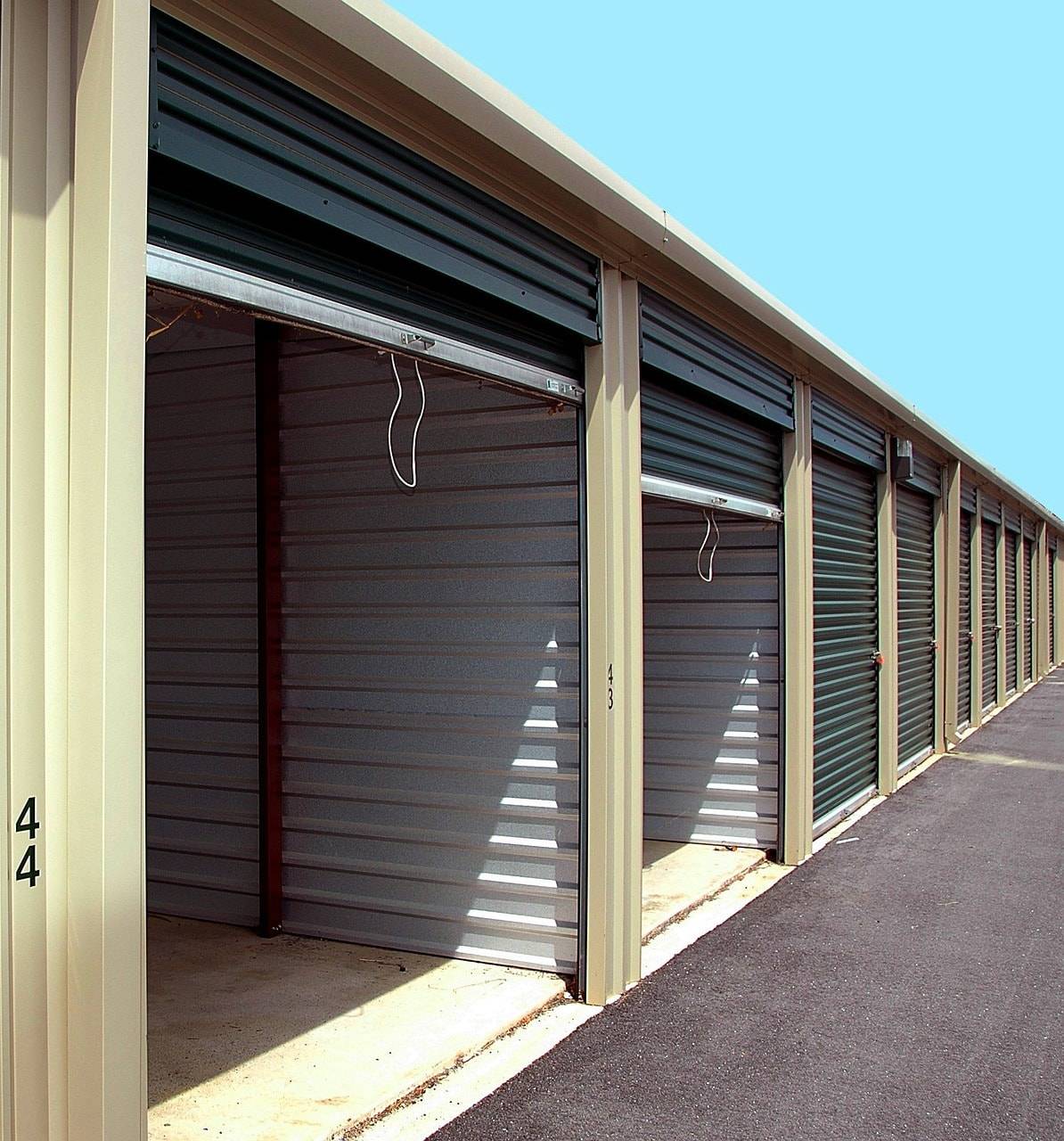 professional garages for cars