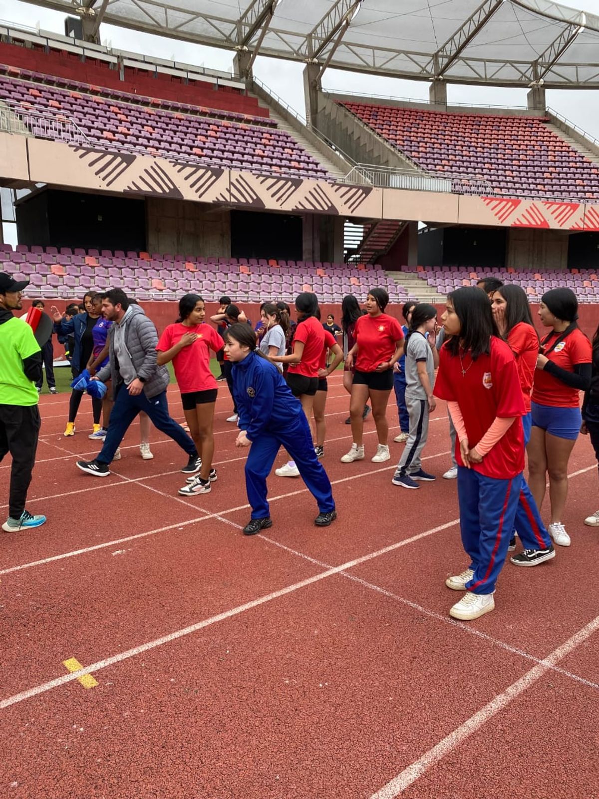 Participación de nuestra escuela en el campeonato de atletismo de escuelas rurales de la Serena.