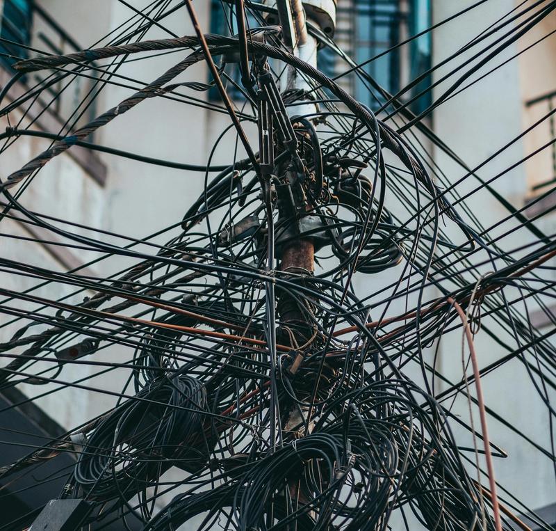 Kabel kaos - lyktestolpe