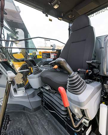 Ergonomically controls make for smoother operation
