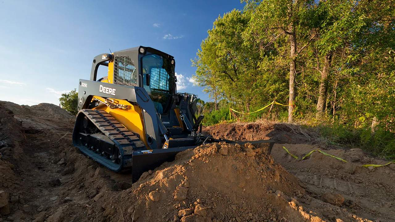 heavy construction equipment FAQ by Five Star Equipment, a construction equipment supplier.