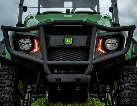 LED front turn signals with amber lens (select comfort and convenience package)