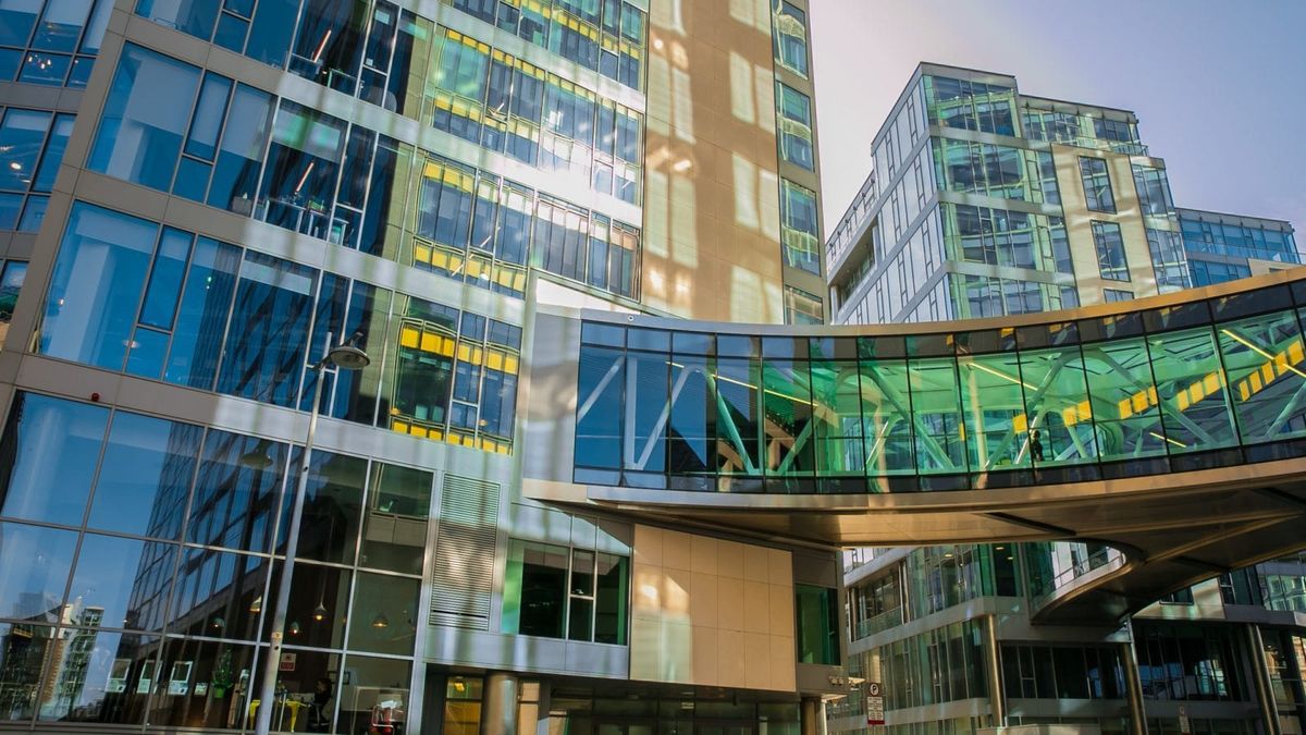 Silicon docks photo - Best place to invest money