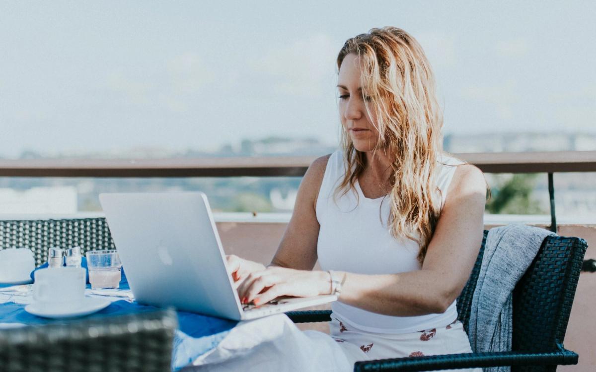 Money market funds - woman at laptop pic