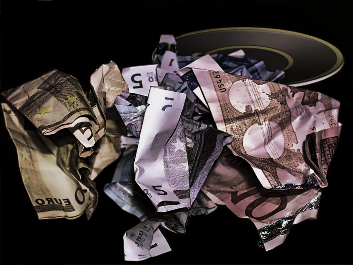 Cash on deposit pic