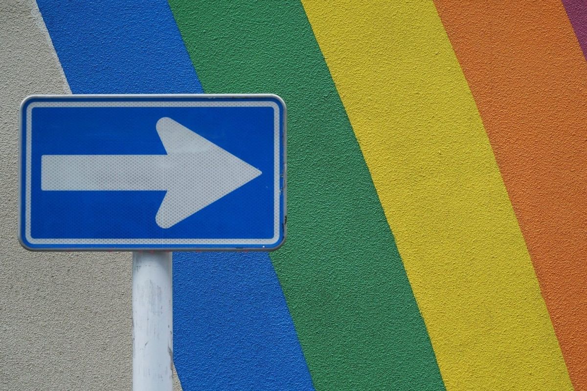 Investment goals - direction arrow