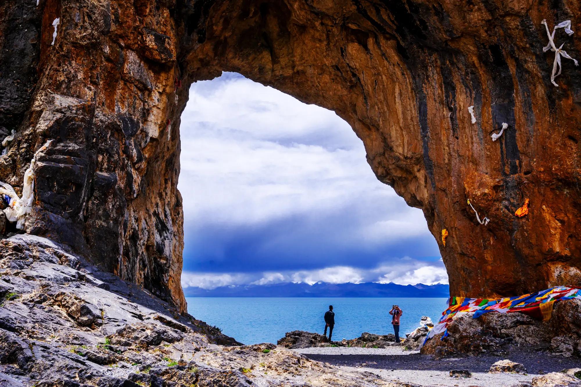 Photography tour in Tibet elephant gate