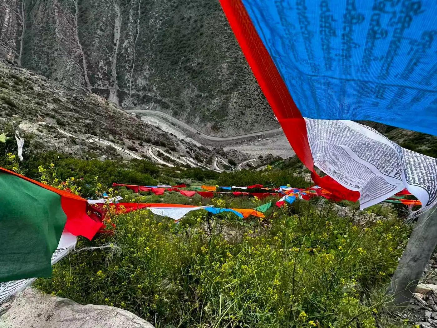 Tibetan Prayer Flags - A Complete Guide