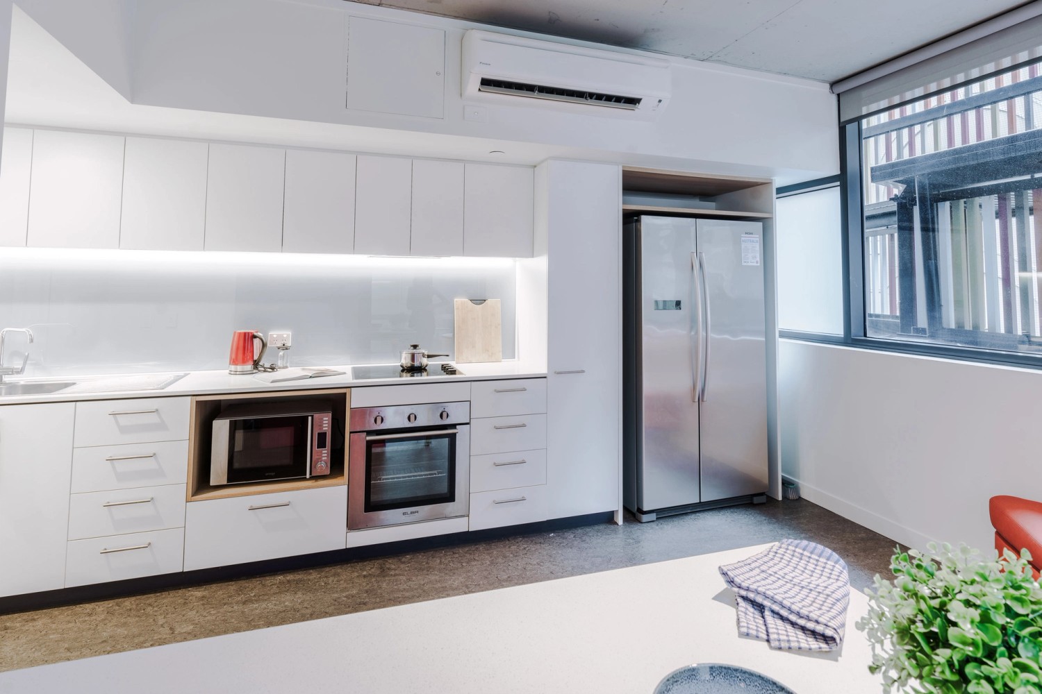 Elizabeth St 6 Bedroom Apartment