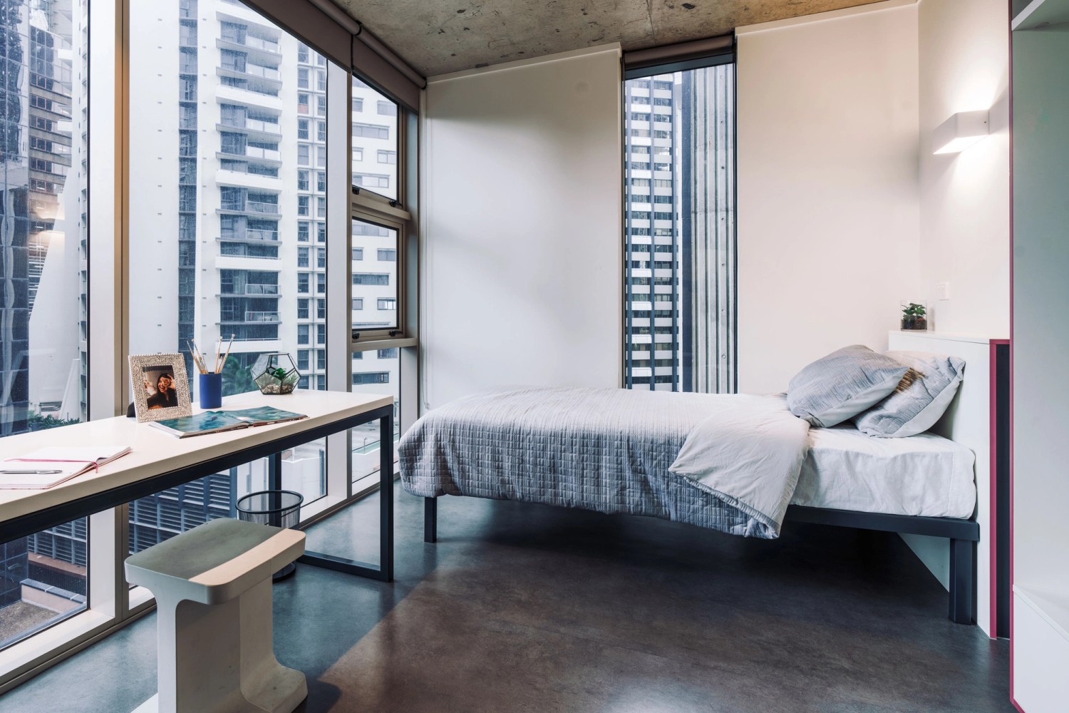 Corner view room in 5 Bedroom Apartment