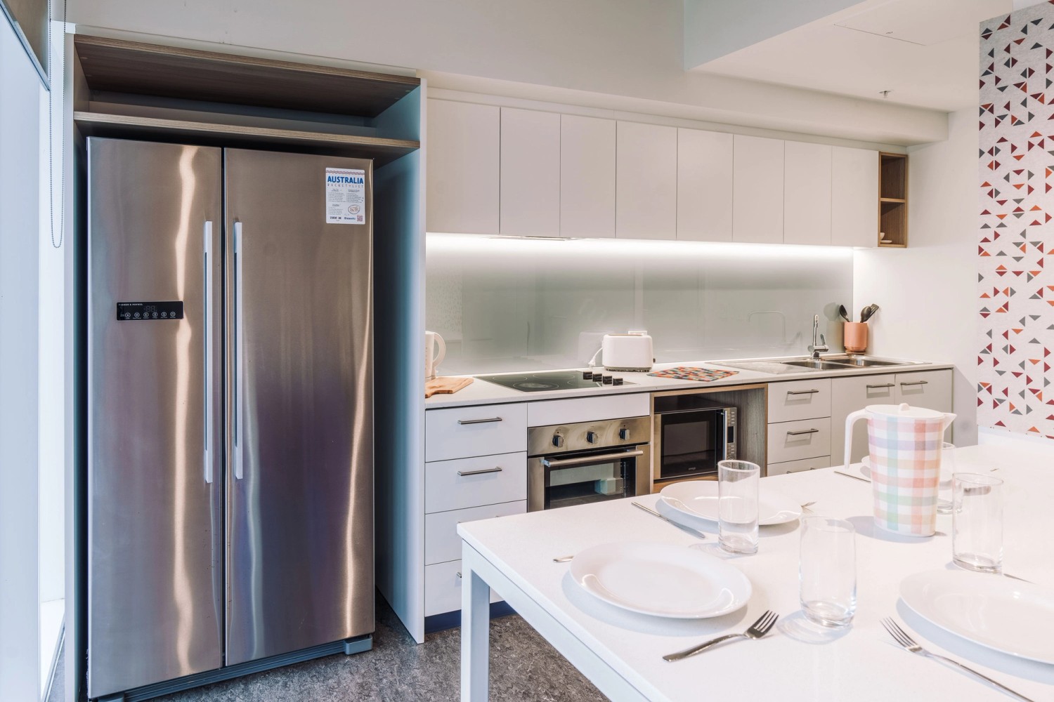 Elizabeth St 5 Bedroom Apartment - Kitchen