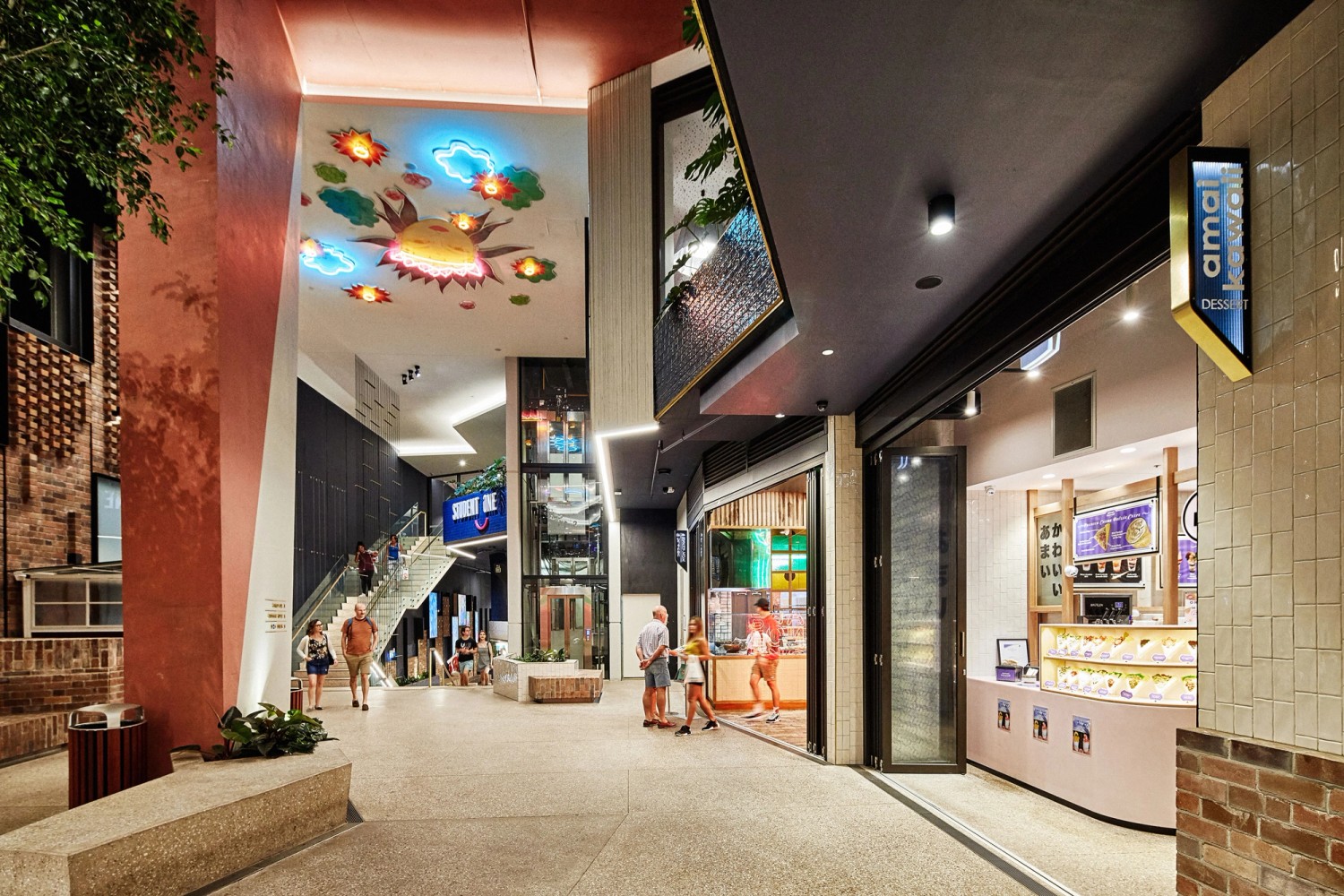 Elizabeth Arcade, leading to Student One